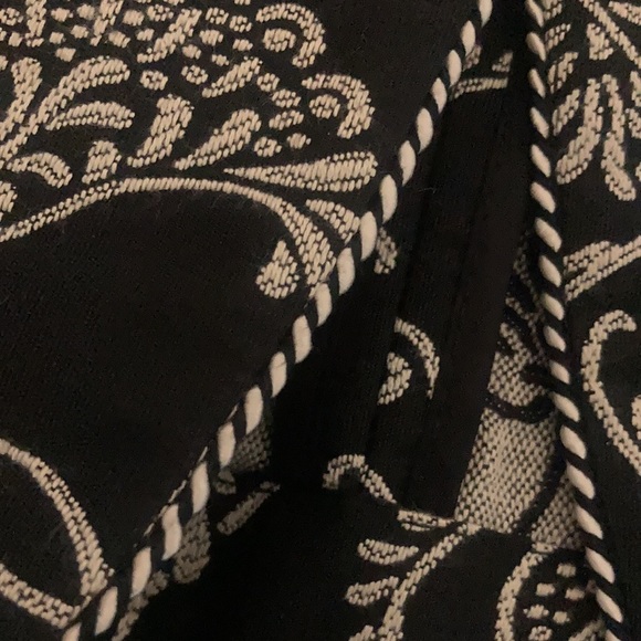 Beautifully fitted Cabi jacket - size 8 - Picture 13 of 13